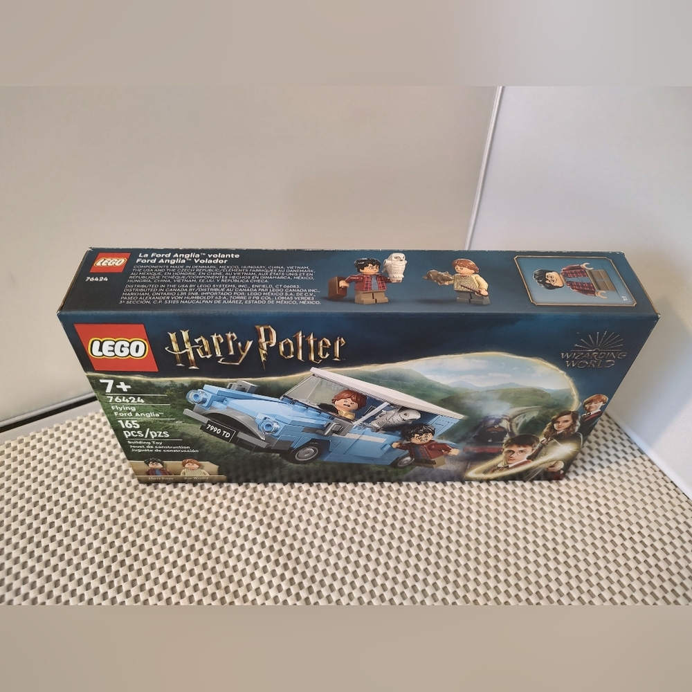Lego 76424 Flying Ford Anglia Harry Potter Wizarding World Building Toy Set NWT - Picture 2 of 3